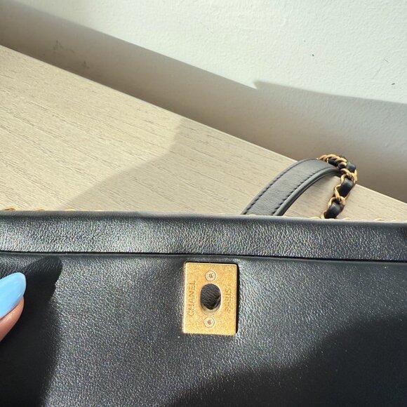 NWT CHANEL Small Flap Bag Black Leather Diamond Quilted Gold-tone Chain Strap - Picture 12 of 15
